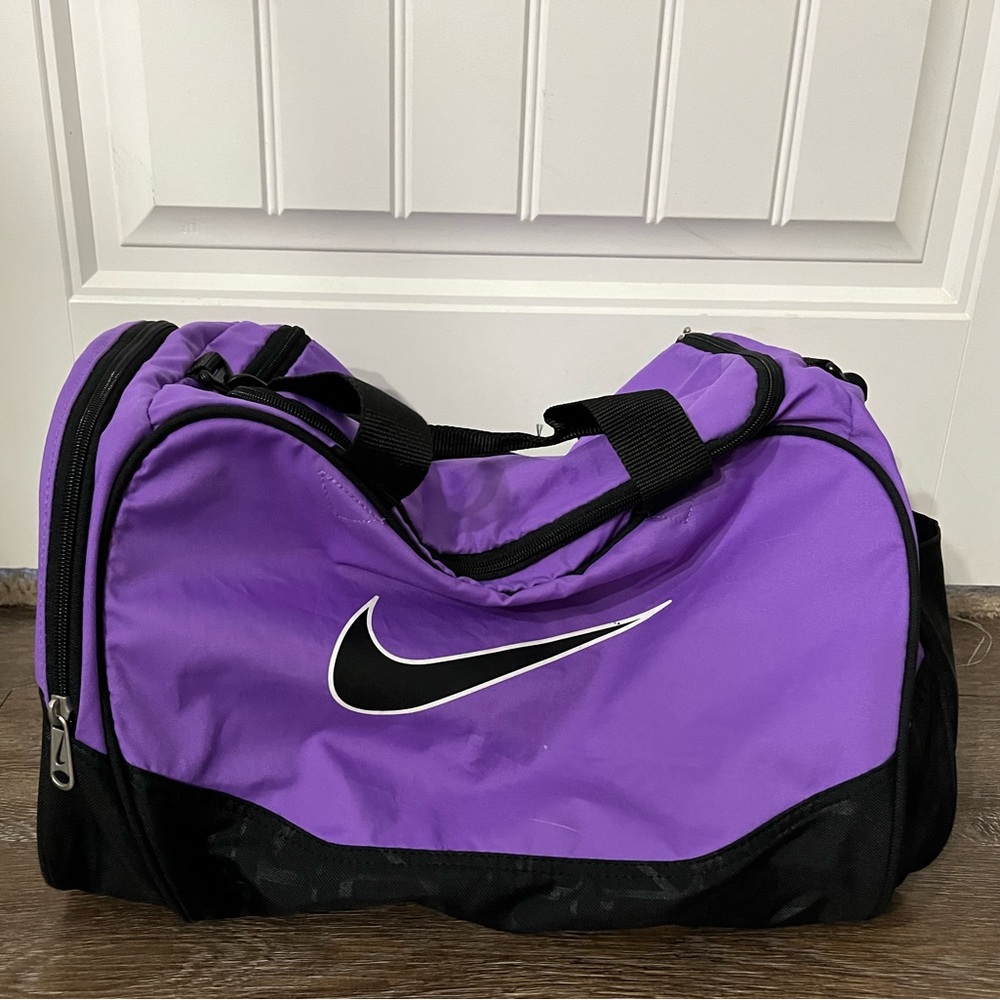 Nike gym bag, purple.